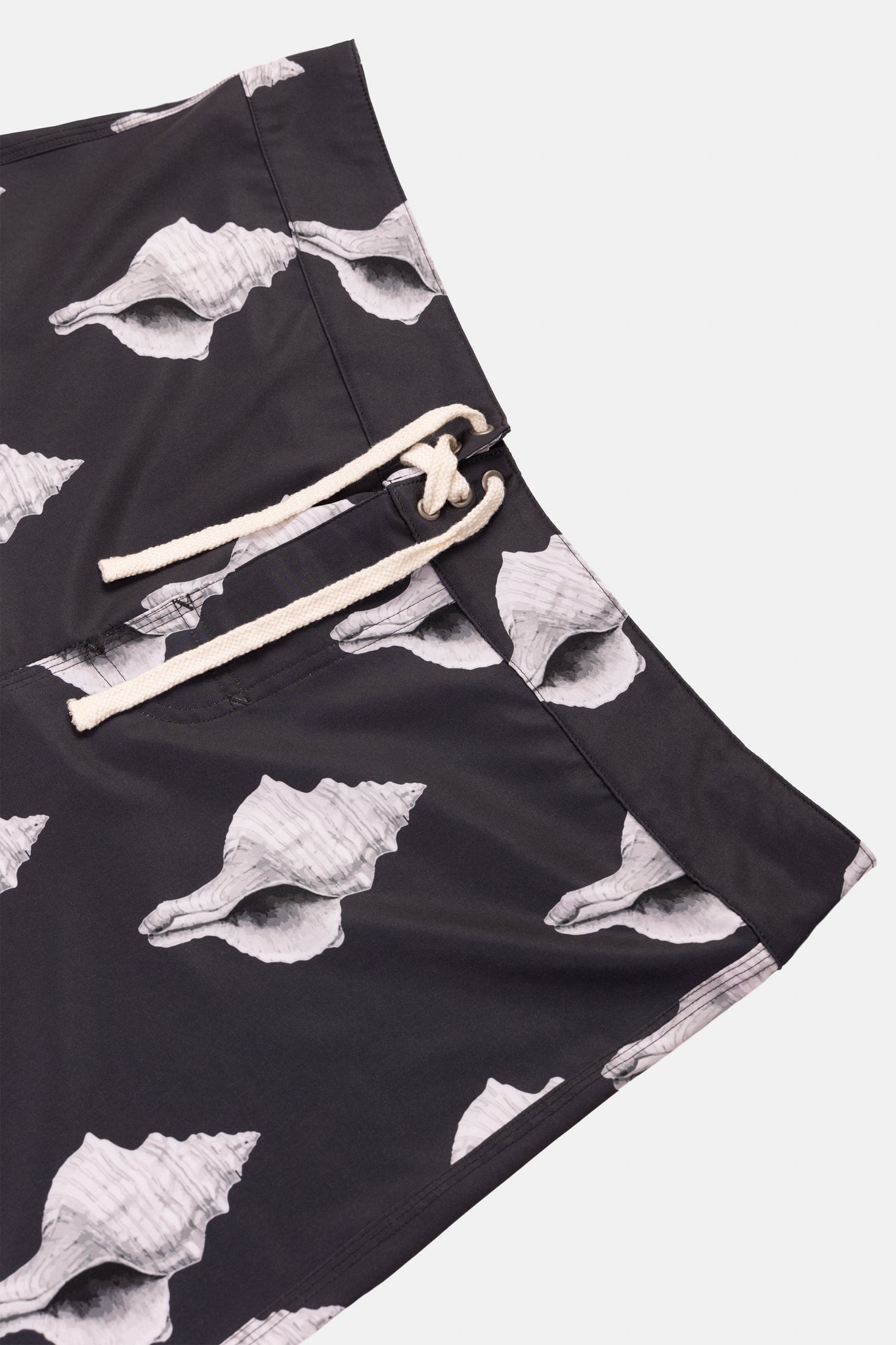 BOARDSHORTS CHARCOAL/PRINT SEASHELL