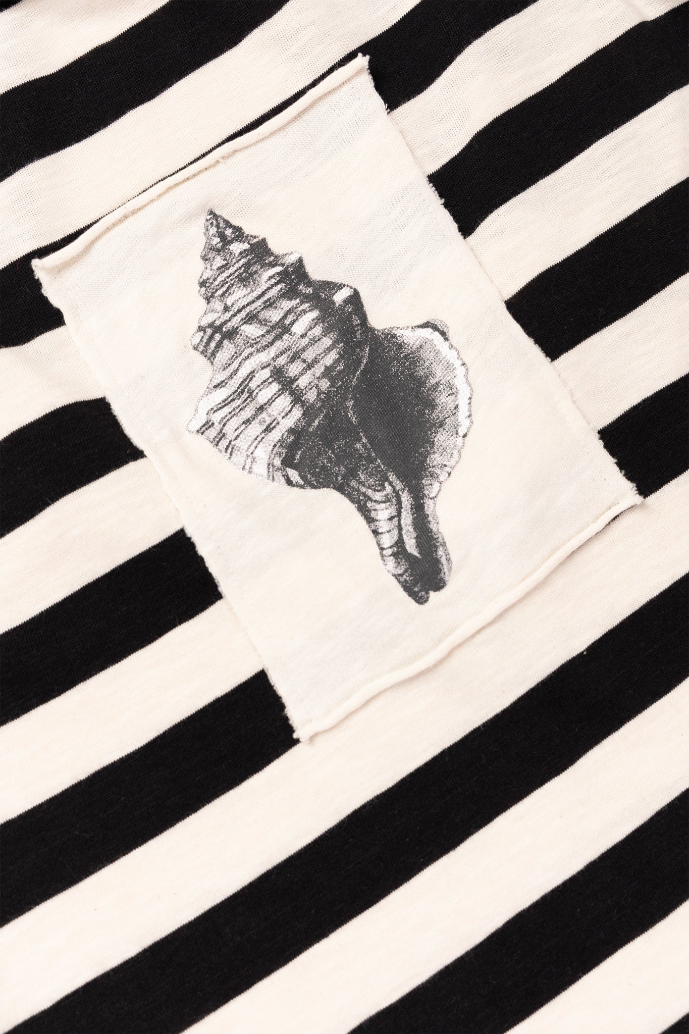 LONG DRESS GRAPHIC SEASHELL CRU/BLACK