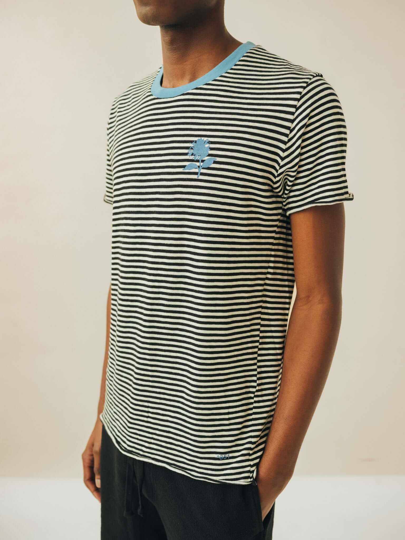 T-SHIRT STRIPES GRAPHIC SUNFLOWER BLACK & OFF-WHITE