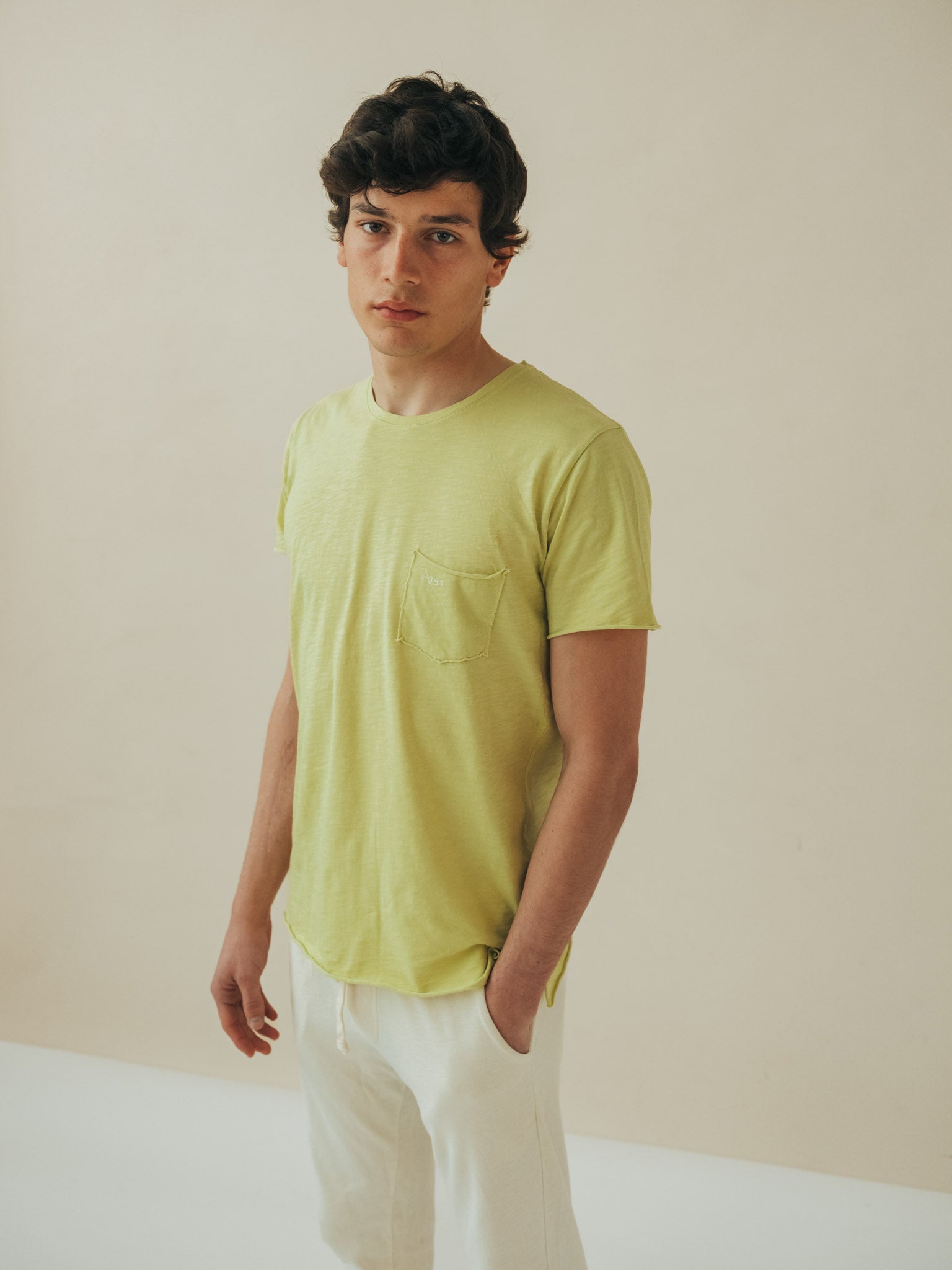 T-SHIRT ESSENTIAL EARTH GREEN