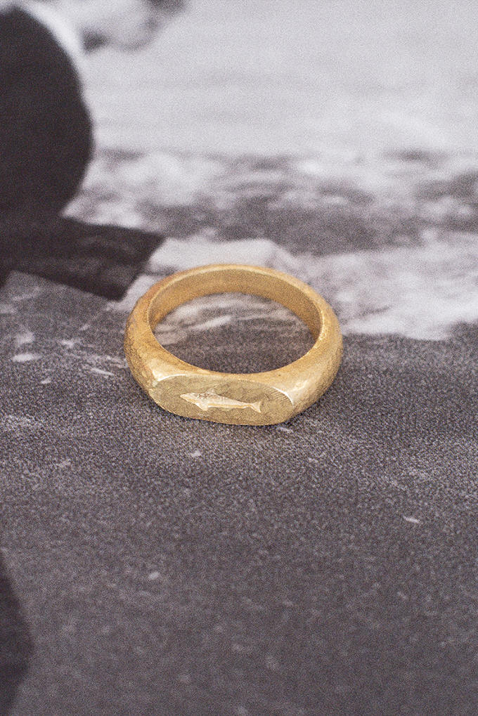 SHARK RING