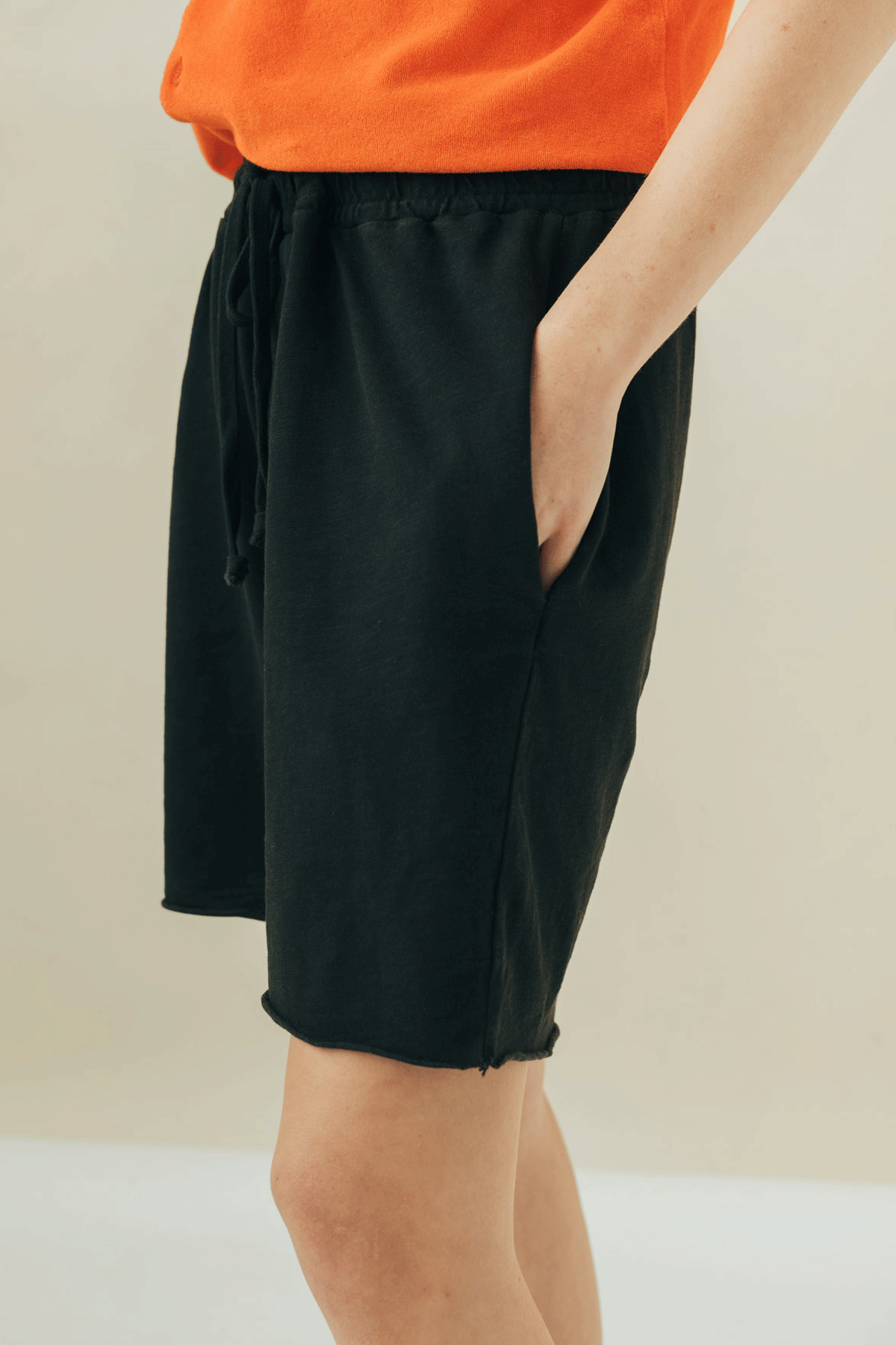WALKSHORTS ESSENTIAL BLACK