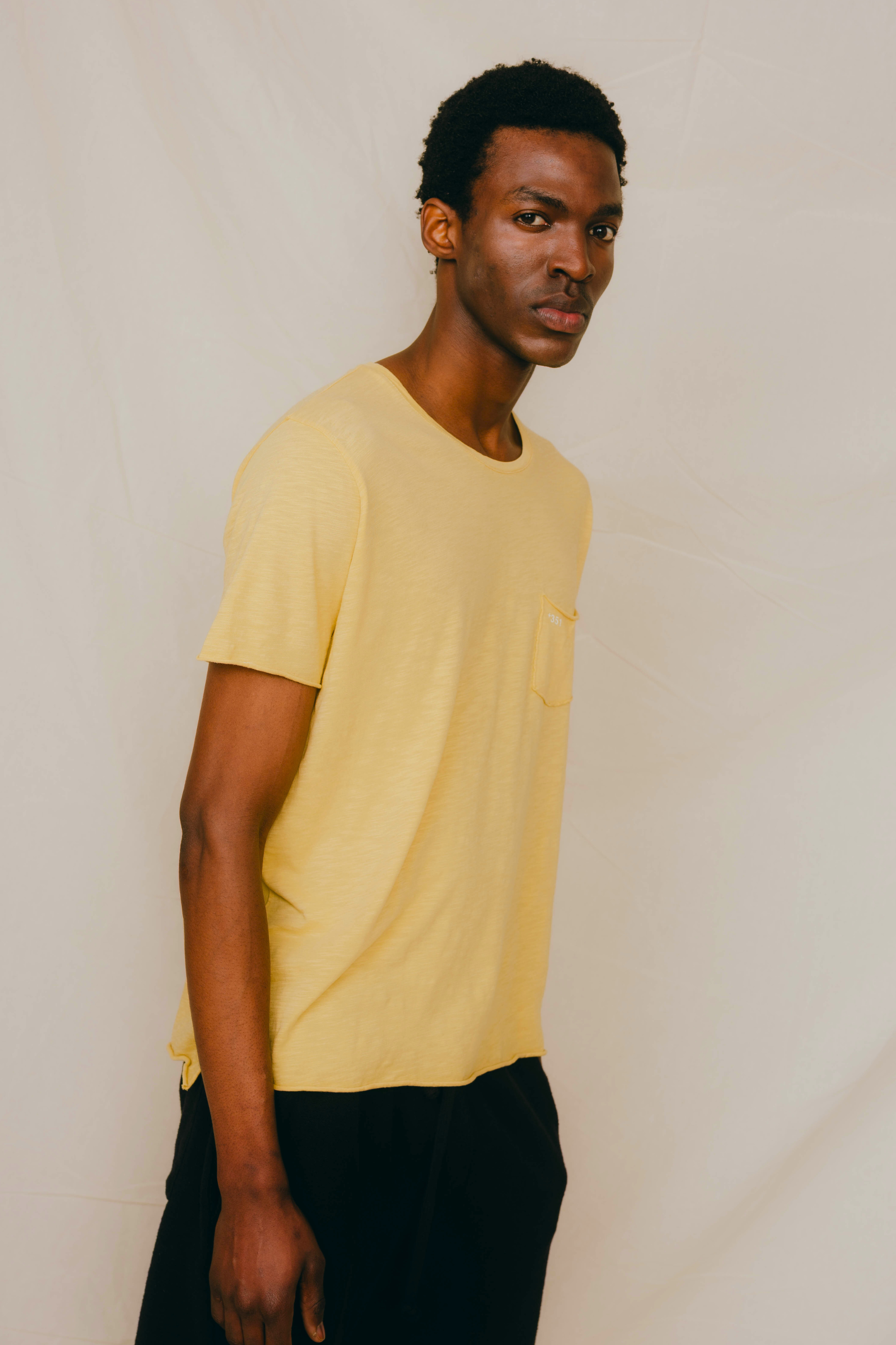 T-SHIRT ESSENTIAL YELLOW BALLOON