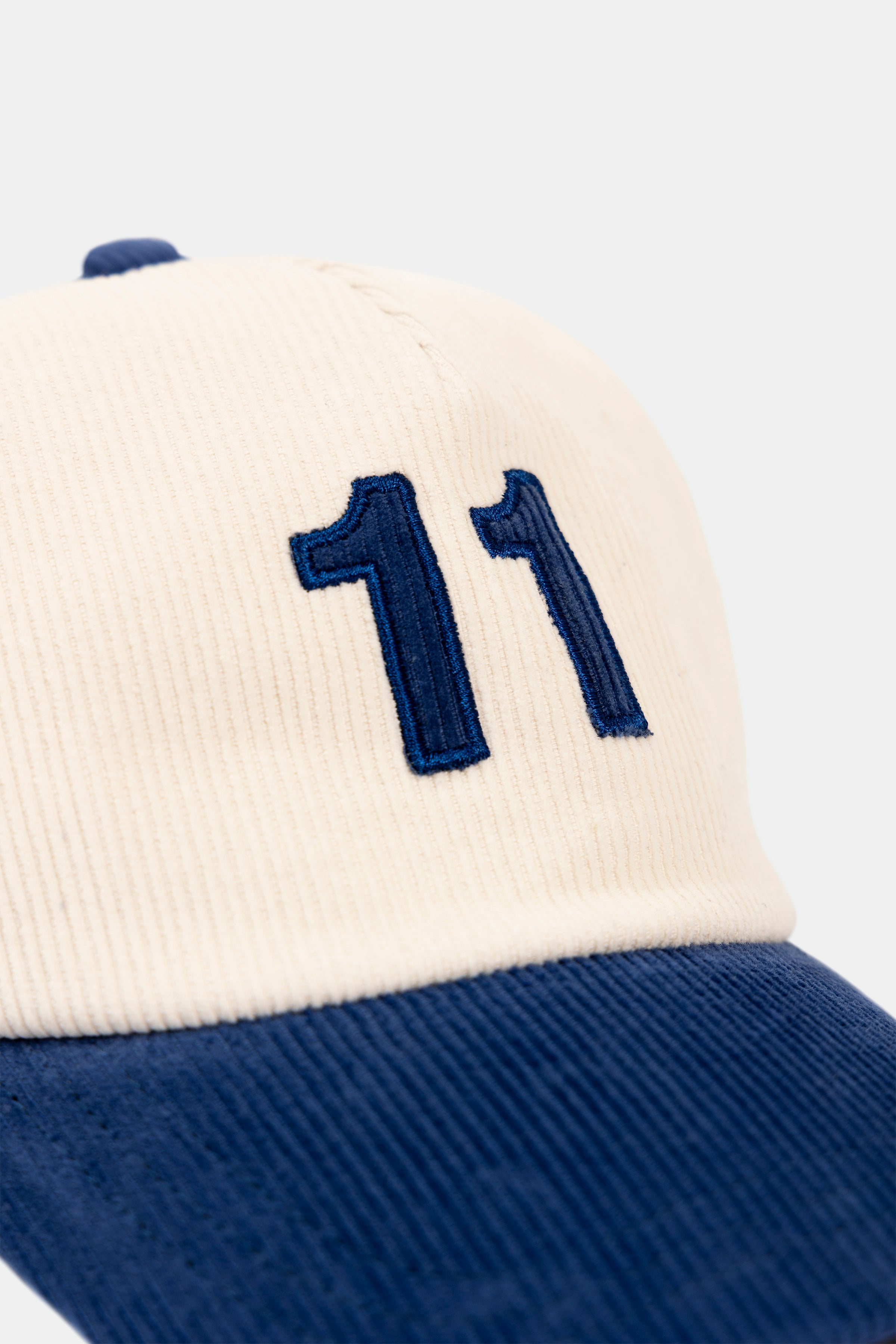 BASEBALL CAP GRAPHIC 11 CRU
