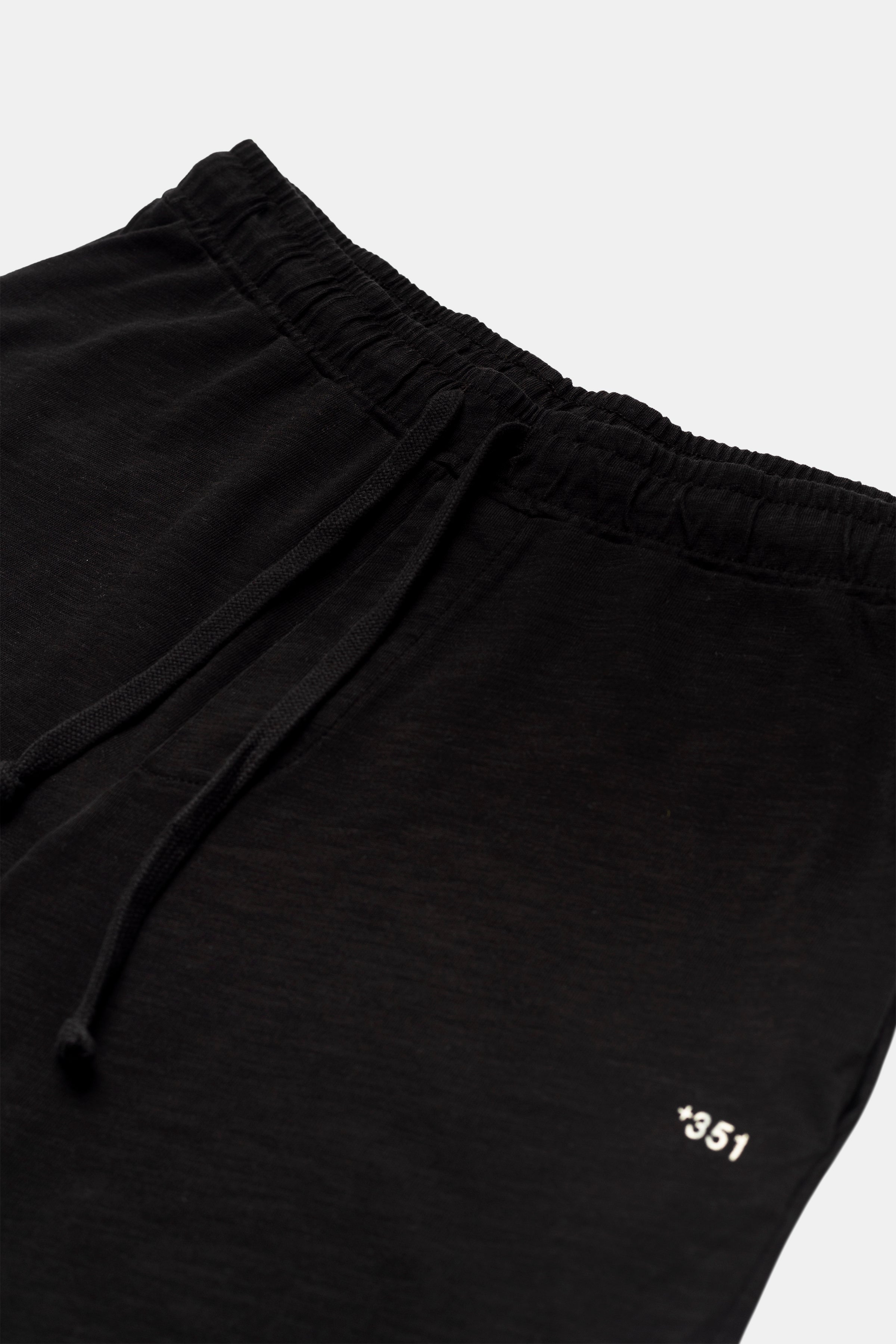 WALKSHORTS ESSENTIAL BLACK FADE OUT