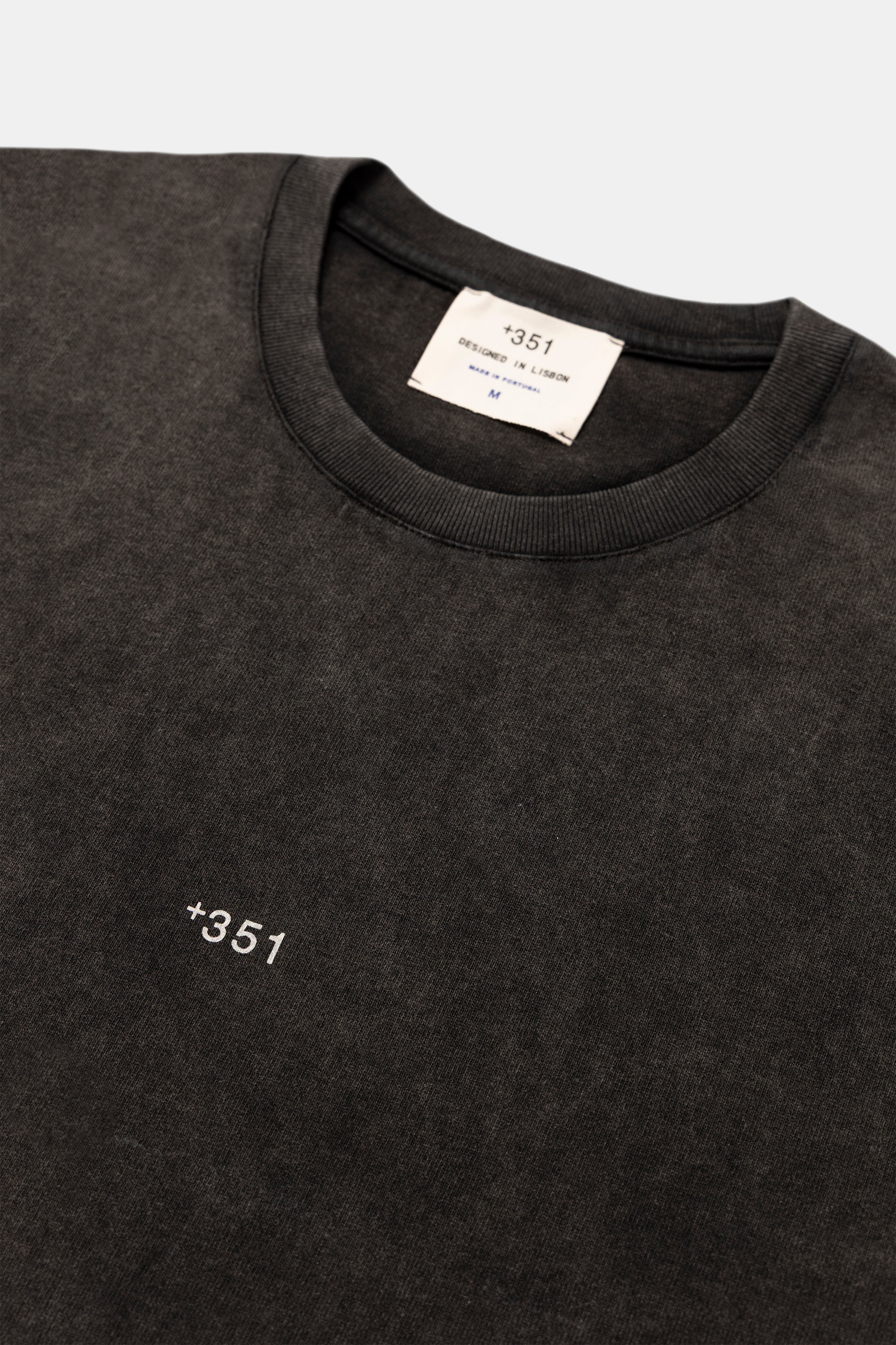 T-SHIRT FOLDER CHARCOAL FADE OUT