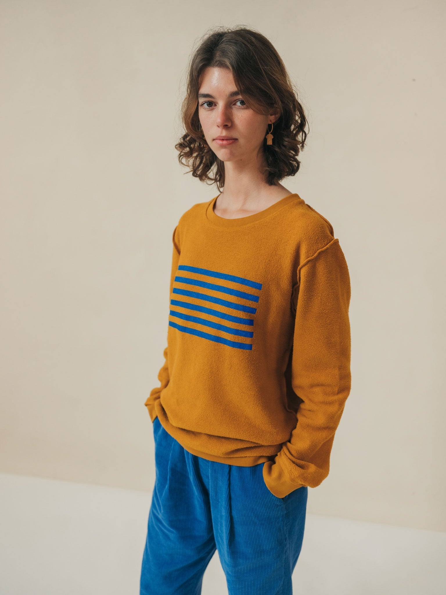 SWEATSHIRT GRAPHIC FREQUENCY INSIDE OUT SAND/STEEL BLUE