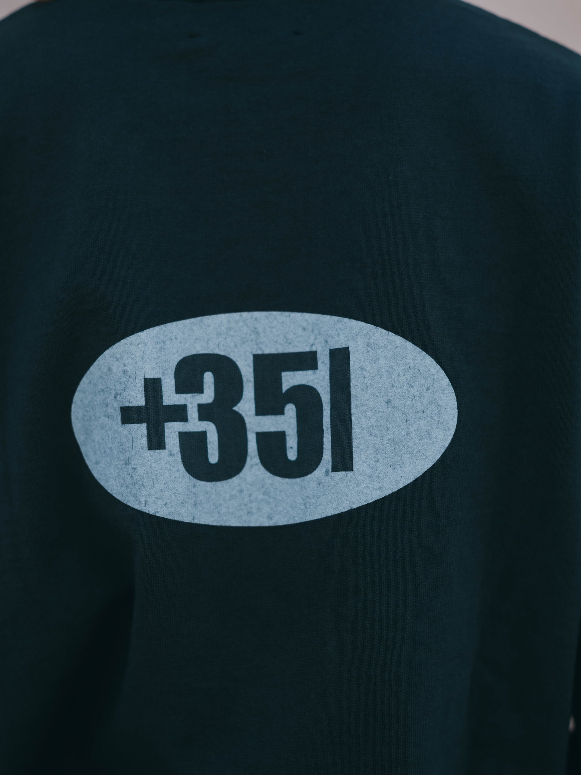 LONG SLEEVE GRAPHIC LOGO +351 CHARCOAL