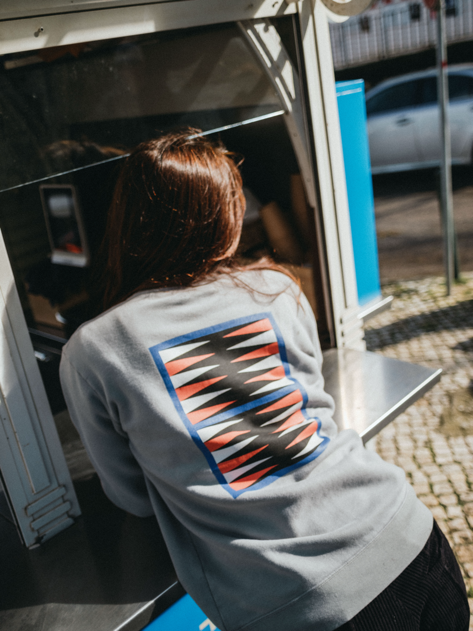 SWEATSHIRT GRAPHIC BACKGAMMON STONE GREY