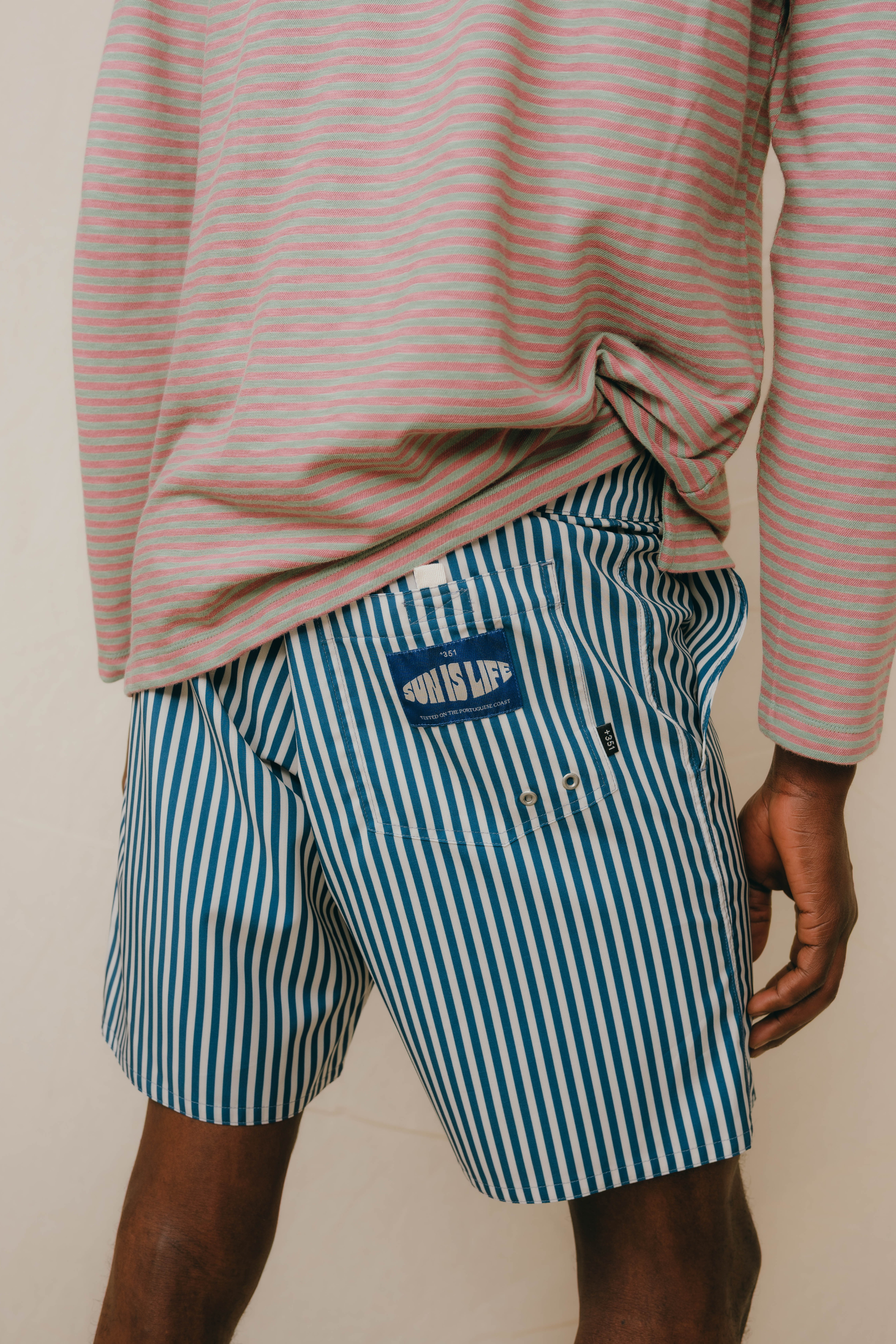 BOARDSHORT STRIPES WHITE/BLUE