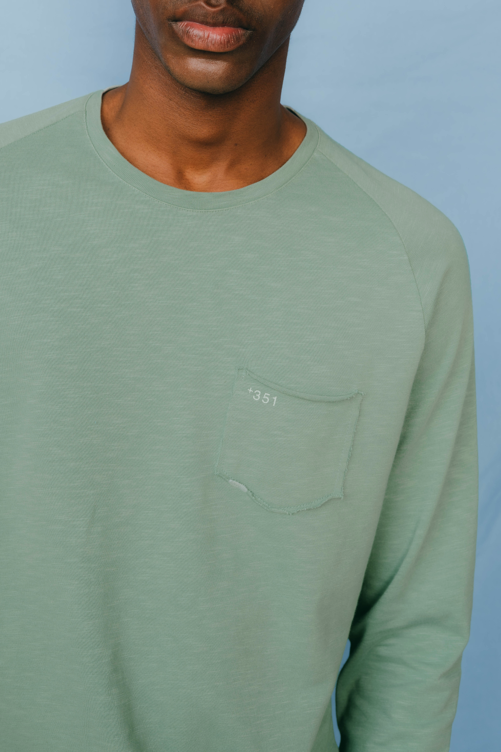 LONG SLEEVE ESSENTIAL ICY GREEN