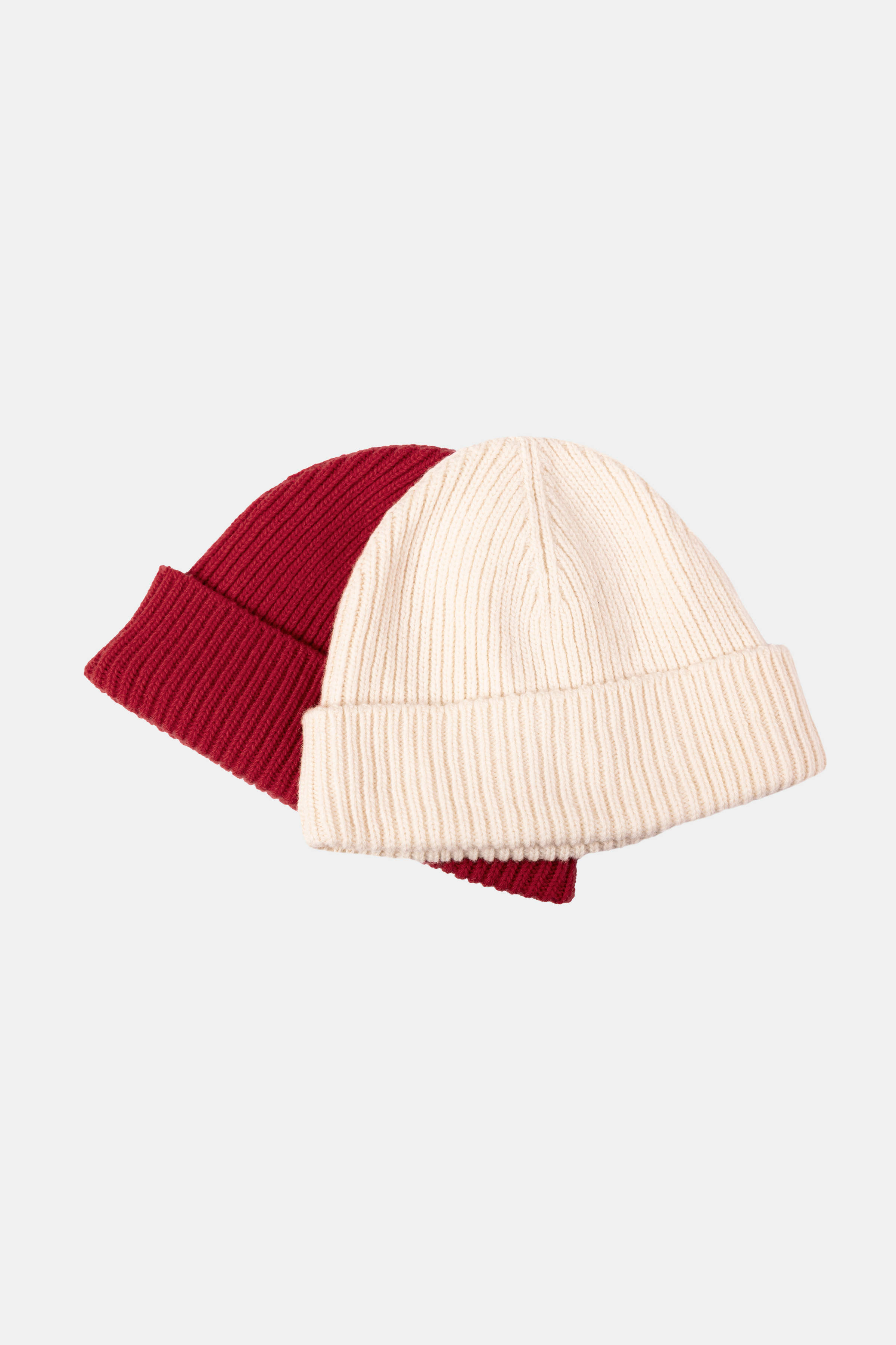 KNIT BEANIE RED
