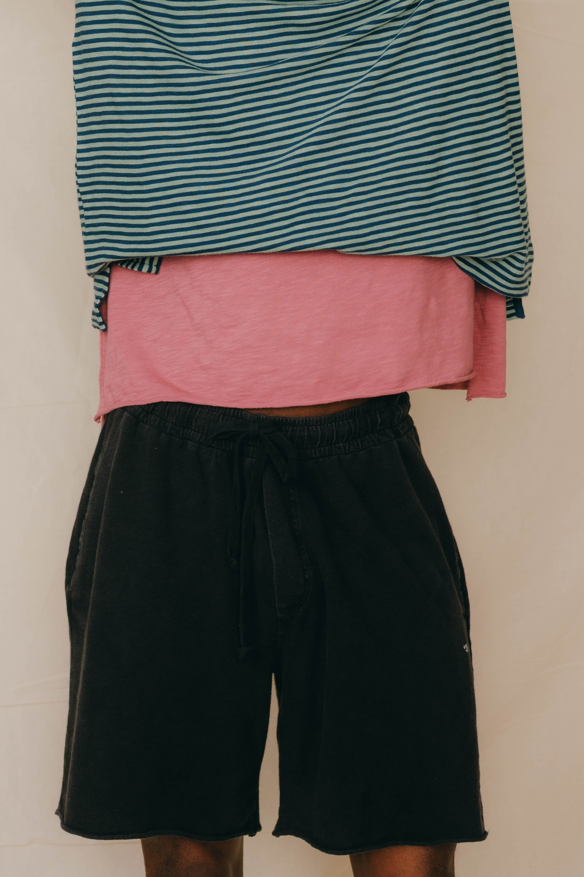 WALKSHORT ESSENTIAL BLACK FADE OUT