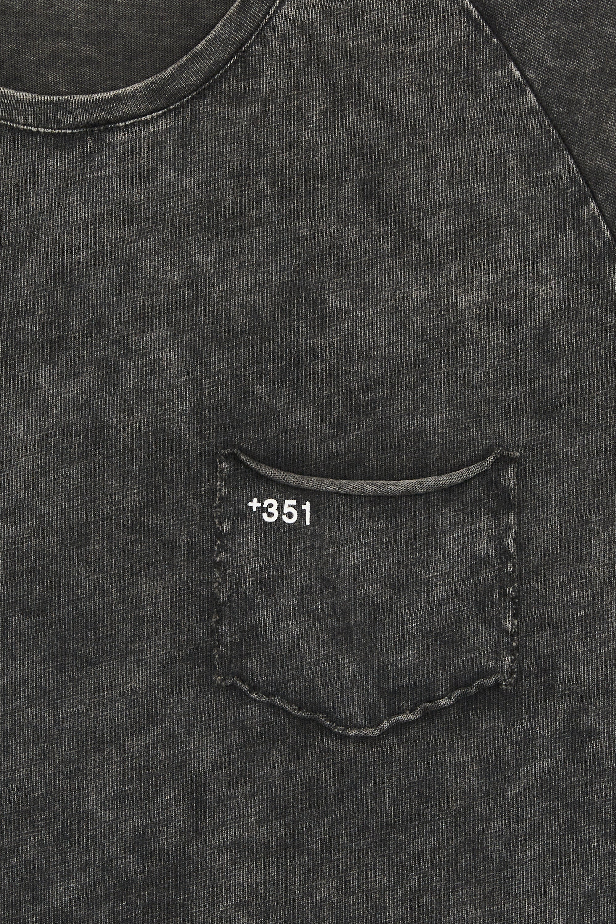 LONG SLEEVE ESSENTIAL BLACK EXTRA FADE OUT