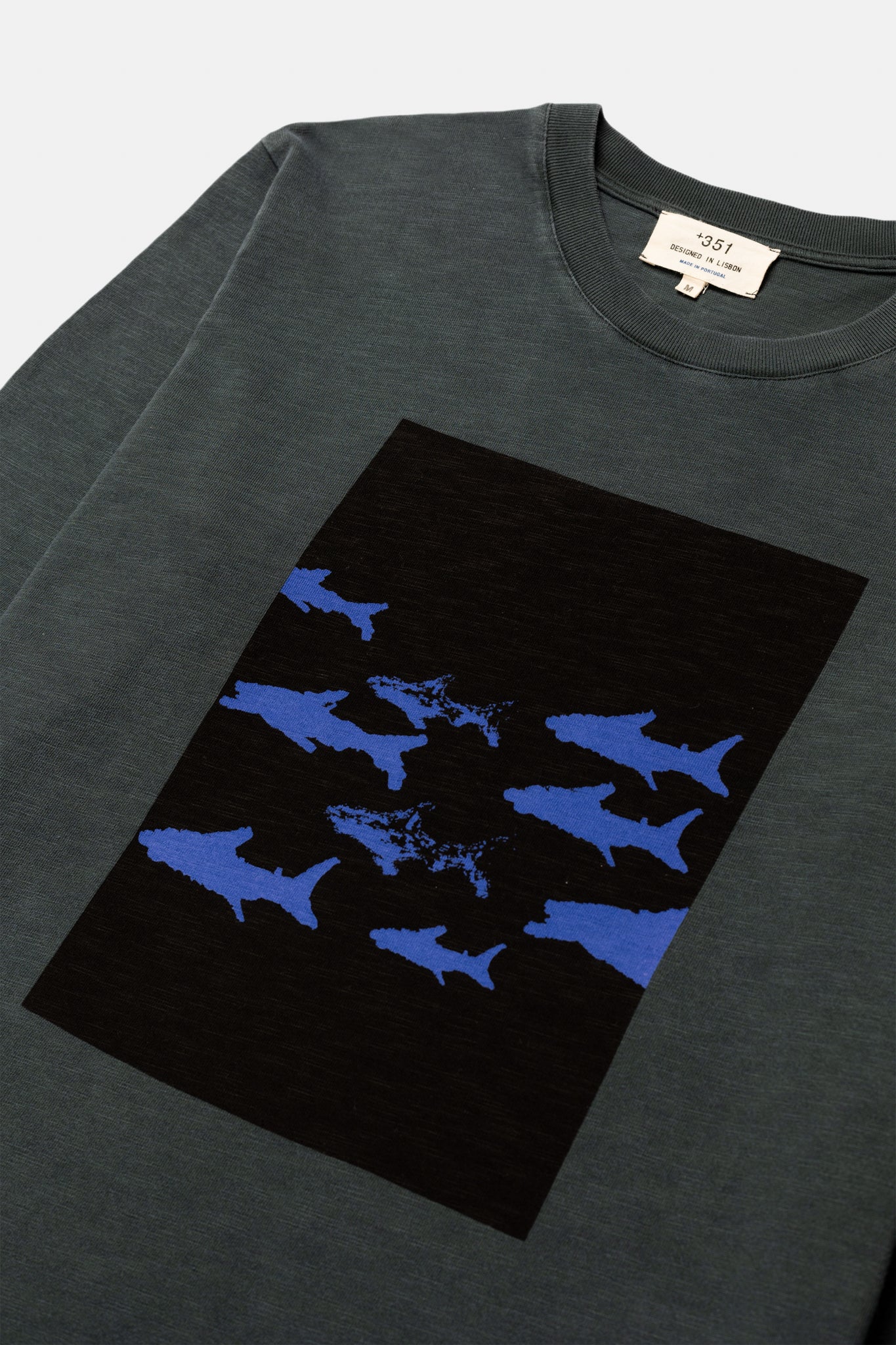 LANGARMSHIRT MIT GRAFIK-HAIEN ANTHRAZIT/HAIEN