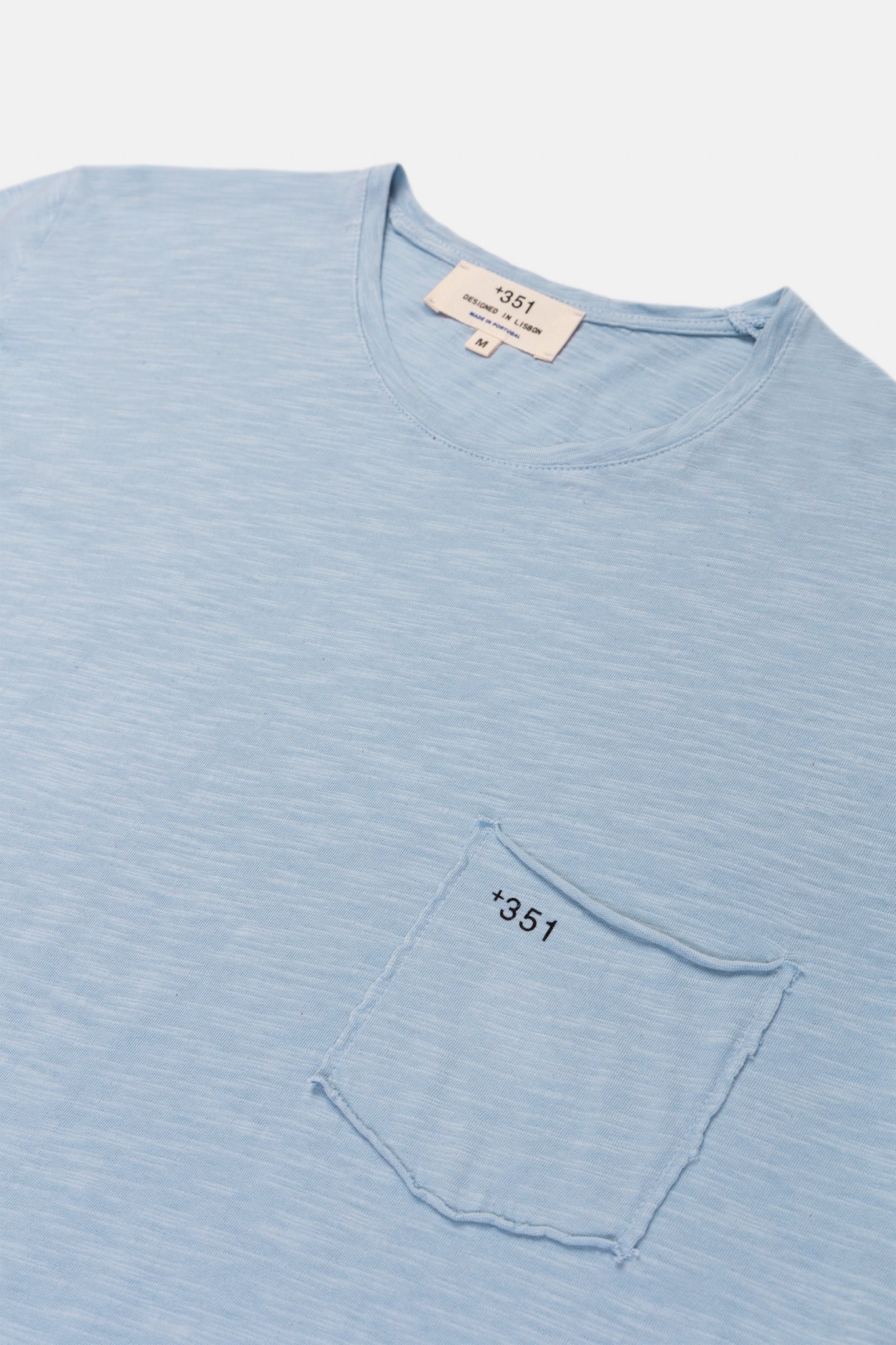 T-SHIRT ESSENTIAL JASMIN BLAU