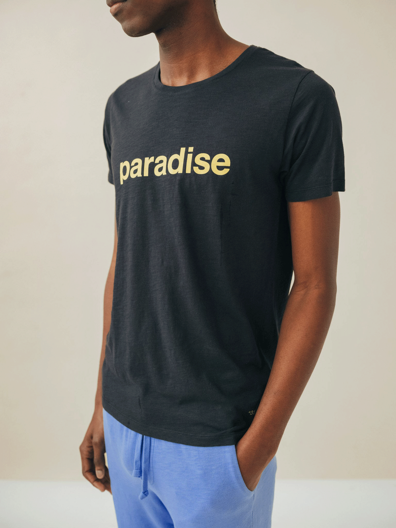 T-SHIRT GRAPHIC PARADISE BLACK & PALE YELLOW