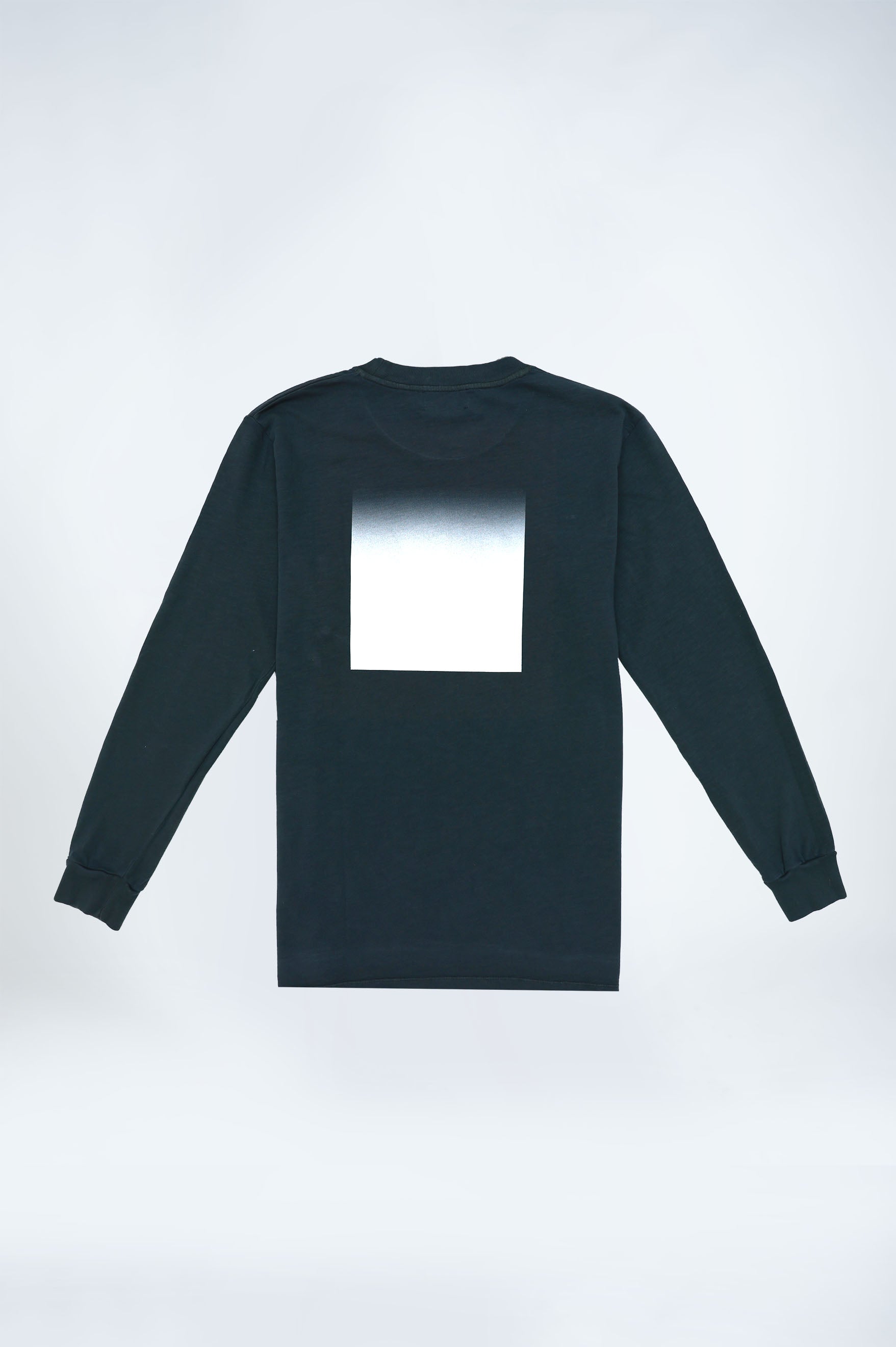 LONG SLEEVE GRAPHIC GRADIENT CHARCOAL & OFF-WHITE